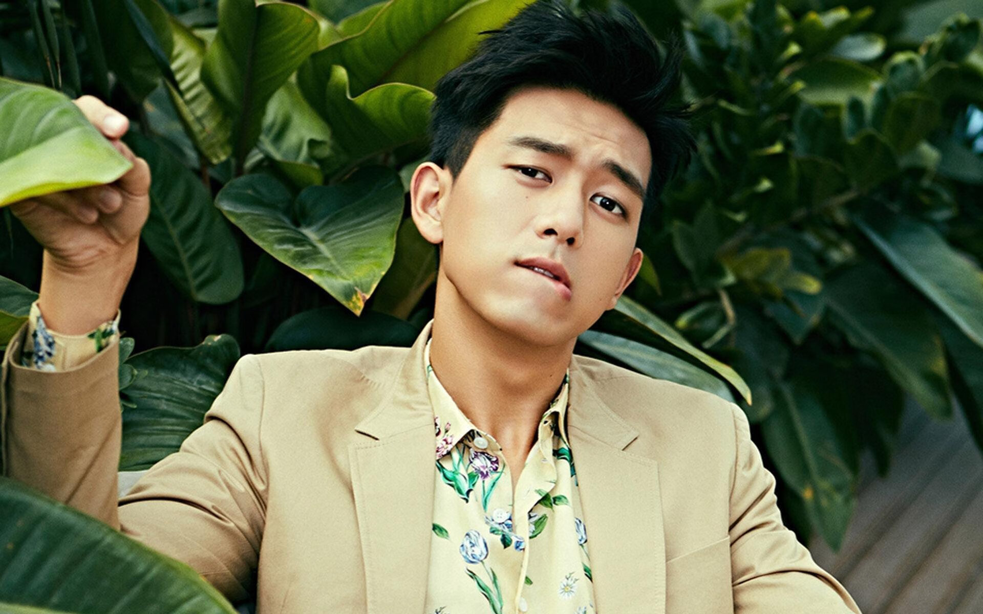 国内外专家评出年度最佳足球新人,足坛最佳新人