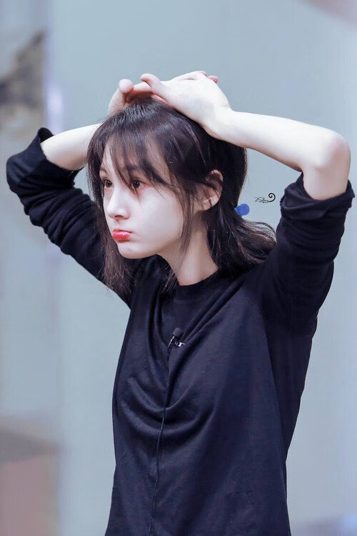 一位老将在比赛中展现出经验的价值,一位老将在比赛中展现出经验的价值英语