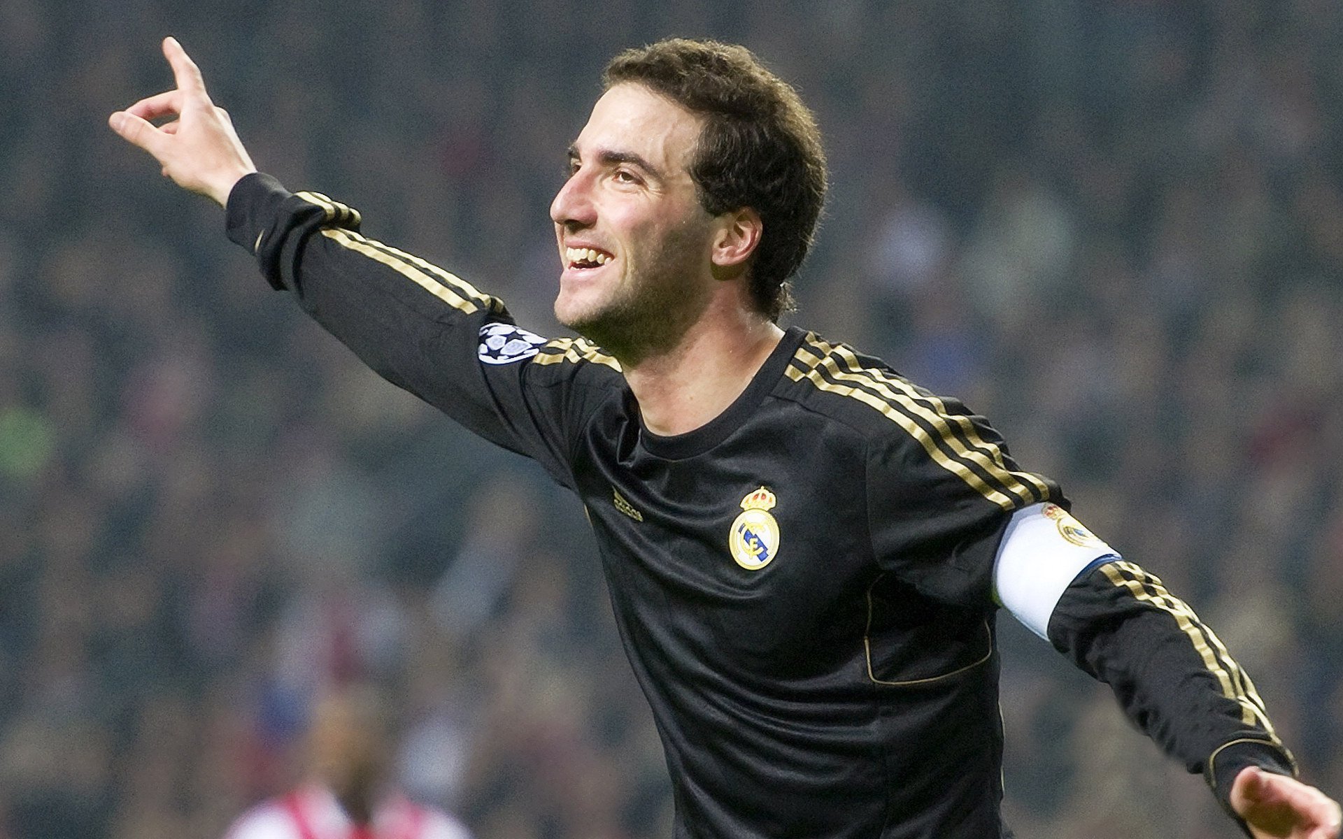 德甲球员基于脑电反馈进行情绪抑制训练的实证评估，基于脑电的情绪识别研究综述