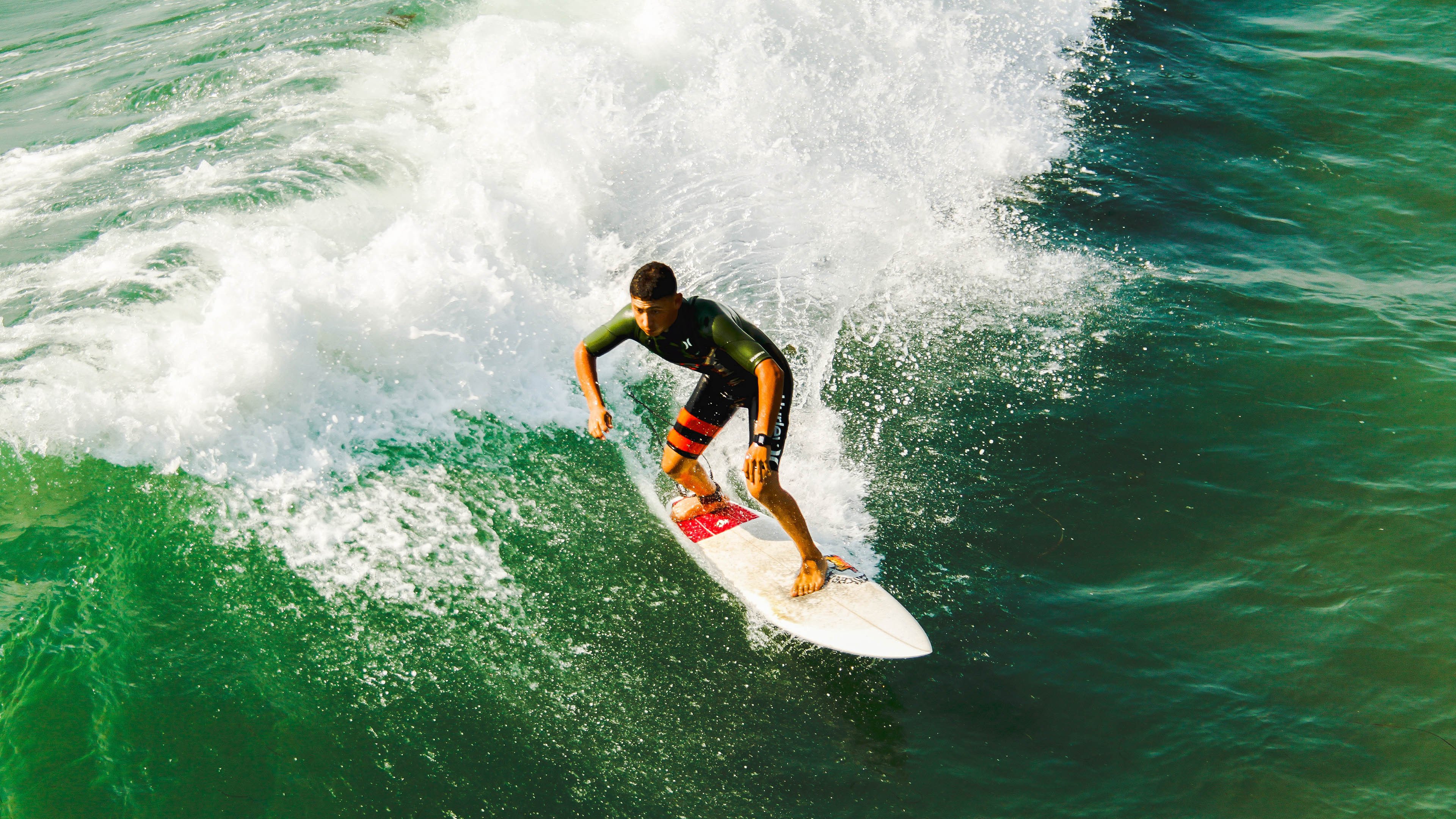 中国队四棒平均发挥 稳中带进,四强三个中国队